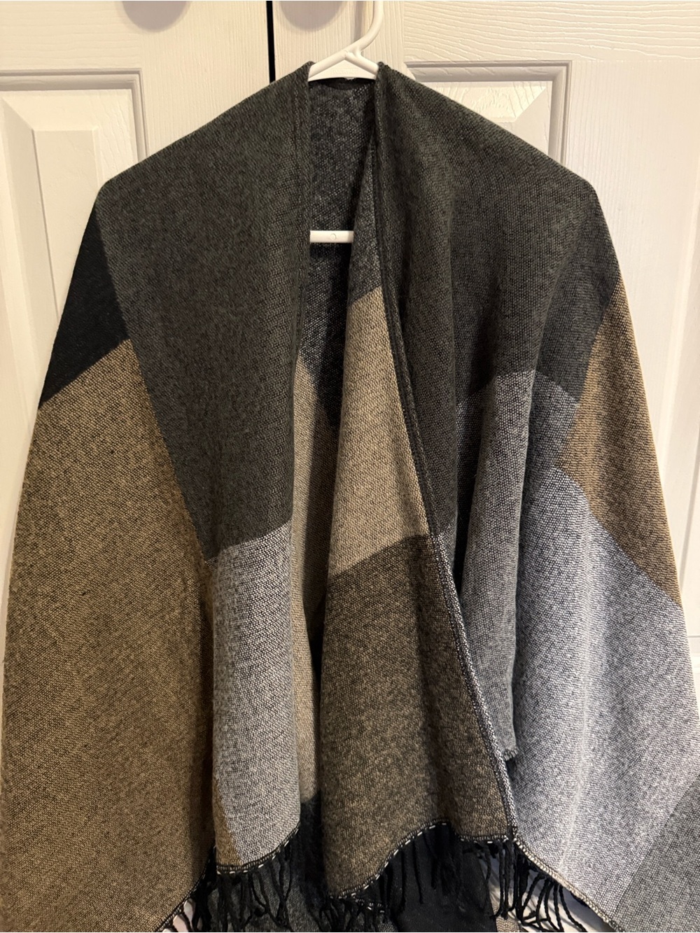 Rampage Black and Camel Fringe Shawl